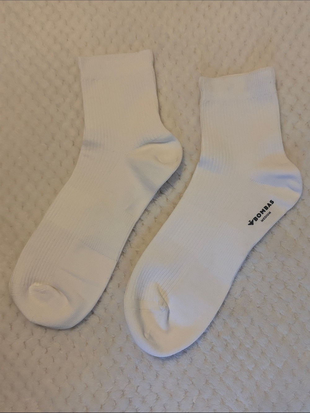 NWOT Bombas Women’s White Crew Athletic Socks, 1 Pair Medium Size 8-10.5